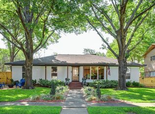 9430 Springwater Dr, Dallas, TX 75228