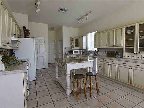 3rd image of 2210 Eldorado Ct