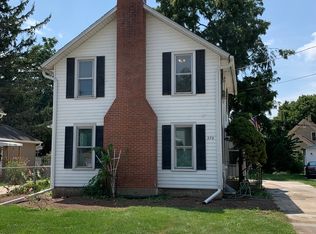 370 Ryerson Ave, Elgin, IL 60123