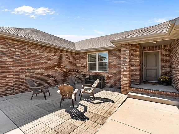 3rd image of 1207 N 10th Avenue