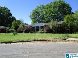 817 Spring Lake Cir NE, Birmingham, AL 35215