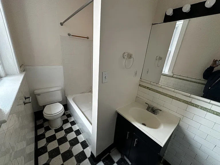 1101 E Capitol St SE #3 — Photo 16