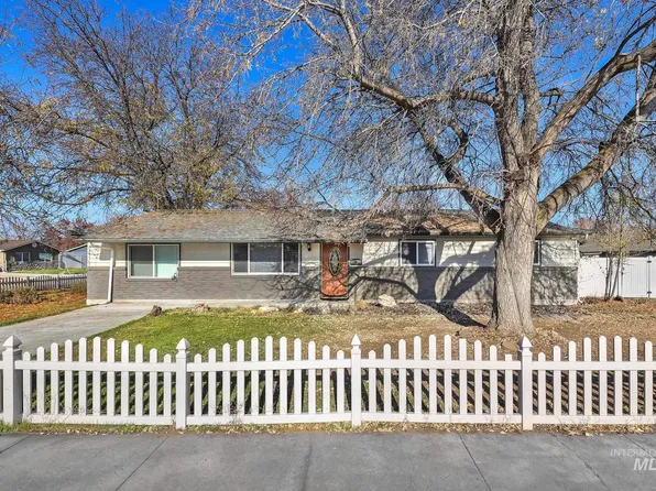 901 Hudson St, Middleton, ID 83644