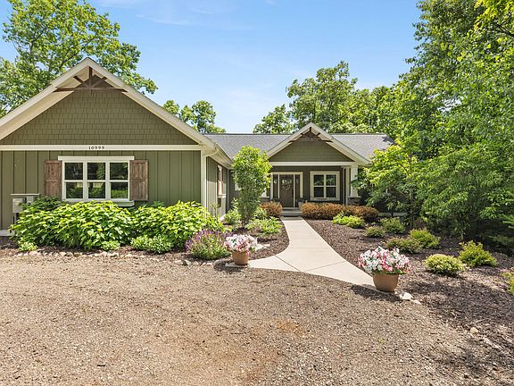 5th image of 10999 Old Oak Dr