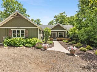 10999 Old Oak Dr, Greenville, MI 48838