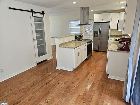 4th image of 513 W Fredericks St