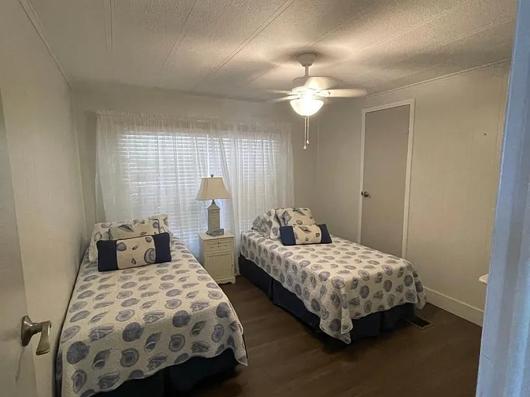 900 S Emerald Dr — Photo 11