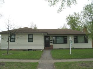 536 Oxford St, Grand Forks, ND 58203
