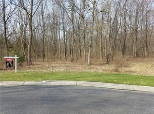 7373 Alpine View Dr, White Lake, MI 48383