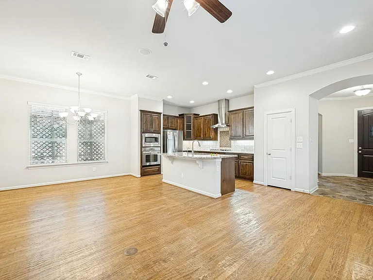 3908 Jasmine Fox Ln — Photo 3