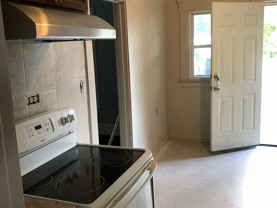 1st image of 315 15th St