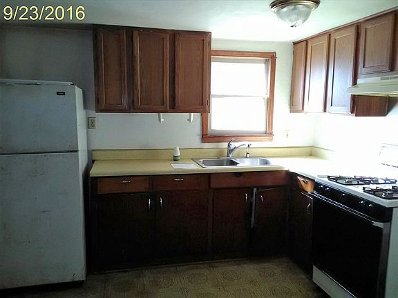 2nd image of 1212 Schooley St