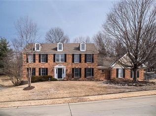 16425 Sundance Creek Ct, Chesterfield, MO 63005