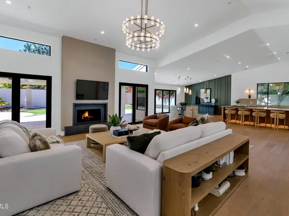 8695 E CHARTER OAK Drive, Scottsdale, AZ 85260