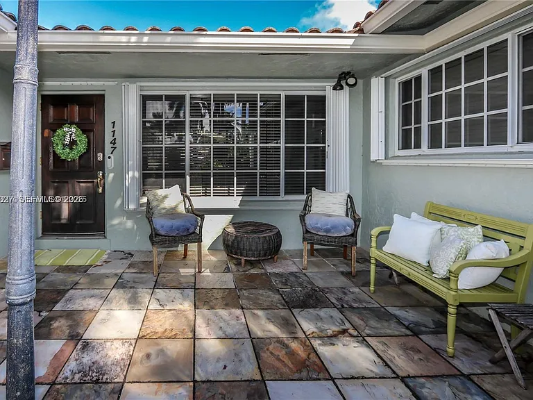 1147 Buchanan St — Photo 35