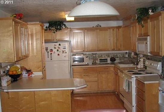 2nd image of 1720 208th Ave