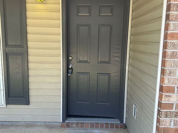 2nd image of 42663 Edgewater Ln #B