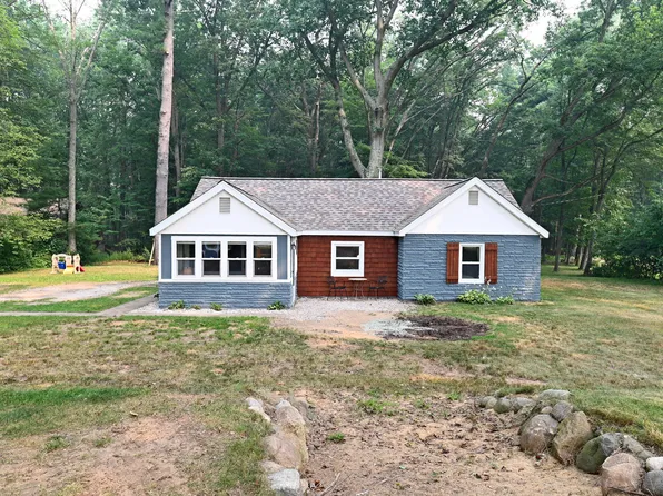 14449 State Rd, Spring Lake, MI 49456