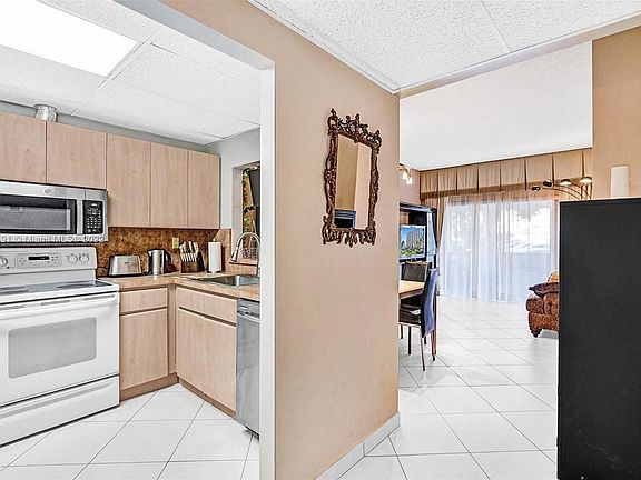 2nd image of 300 Bayview Dr APT 107