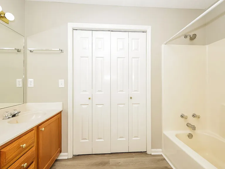 607 Doral Pointe — Photo 11