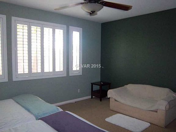 5th image of 1040 Brinkman St