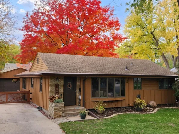 1009 Rhode Island Ave N, Golden Valley, MN 55427