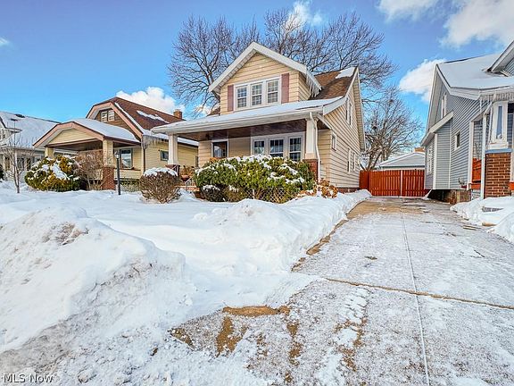 2nd image of 1714 Amberley Ave