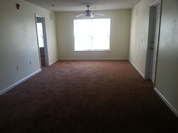 2nd image of 3000 S Adams Pl