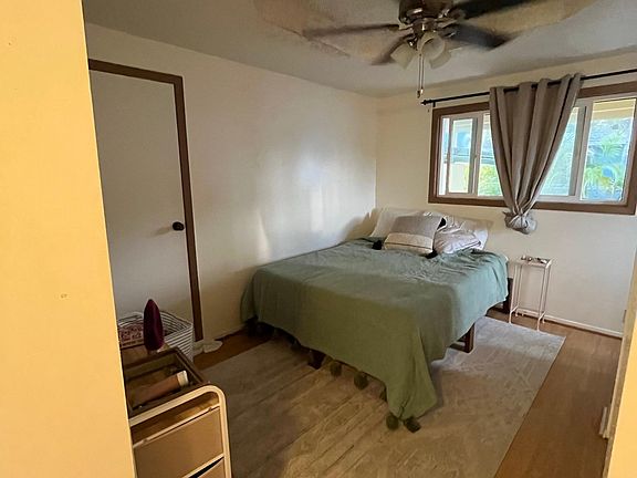 2nd image of 511 Maluniu Ave #A