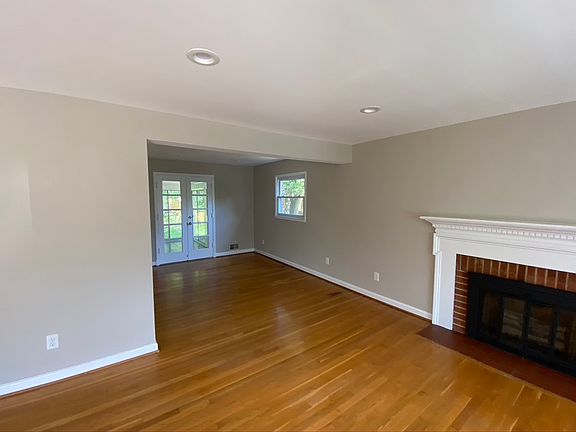 4th image of 809 N Ashton St