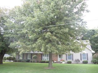 1626 N Royal Oaks Dr, Monticello, IN 47960