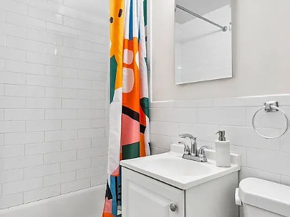 4th image of 1670 3rd Ave APT 1A