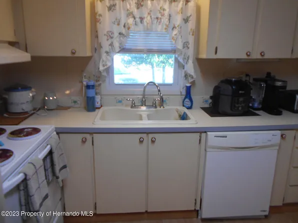 15140 Brookridge Blvd, Brooksville, FL 34613