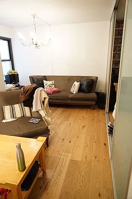 Rented by Manhattan Apartment Organization | media 75