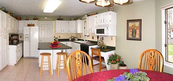 4th image of 1610 Woodside Dr
