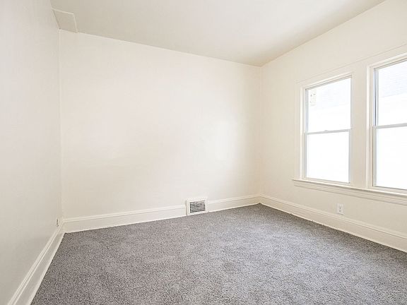 4th image of 3331 E 140th St #2