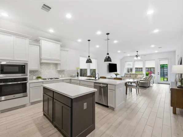 5215 Birch Shadow Dr, Fulshear, TX 77441
