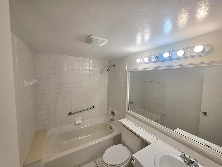 203 Foxtail Dr #B3 — Photo 8