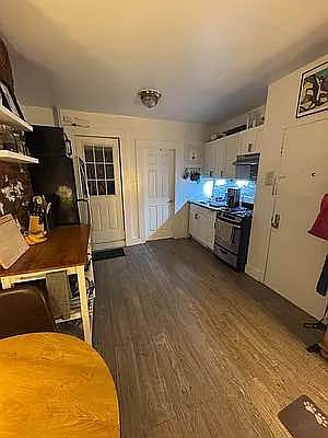 3rd image of 296 15th St APT 1L