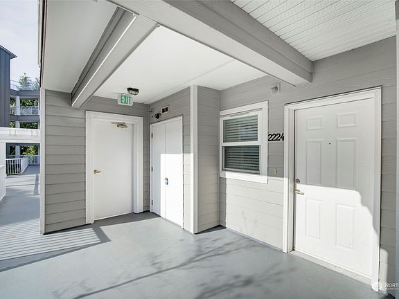 3rd image of 1318 37th St #2224