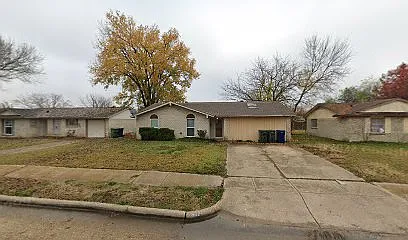 810 Northshore Dr photo 1