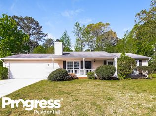 2453 Mistletoe Ln, Snellville, GA
