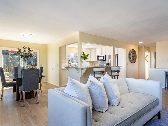 5th image of 25 Cielo Vista Dr