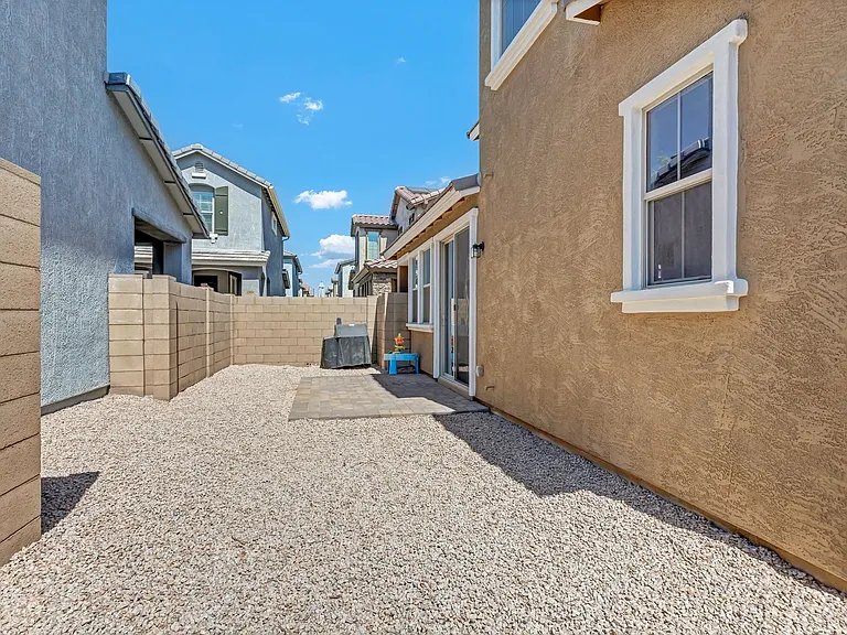 5662 E Butte St — Photo 26