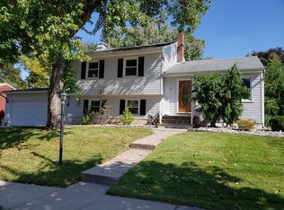 28 Elizabeth Ave, Edison, NJ 08820