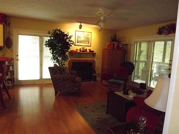 5th image of 9375 S Pointe Retreat Dr #67
