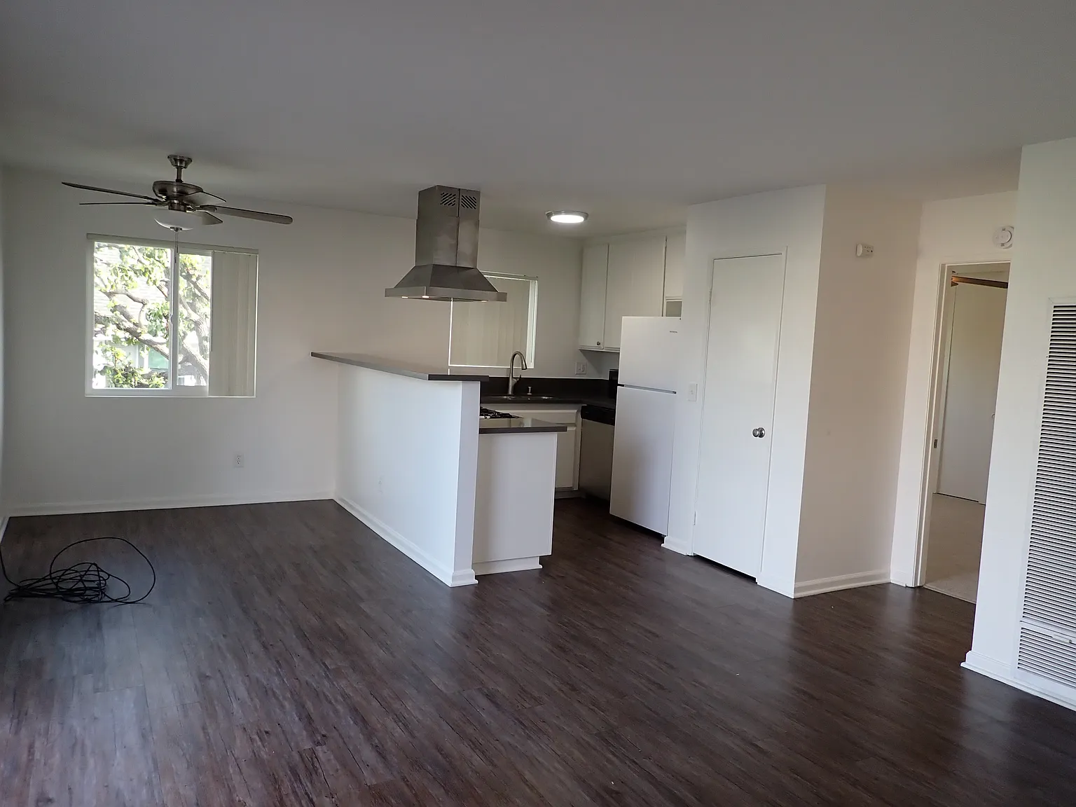 1 bed, 575 sqft, $2,300 — Photo 4