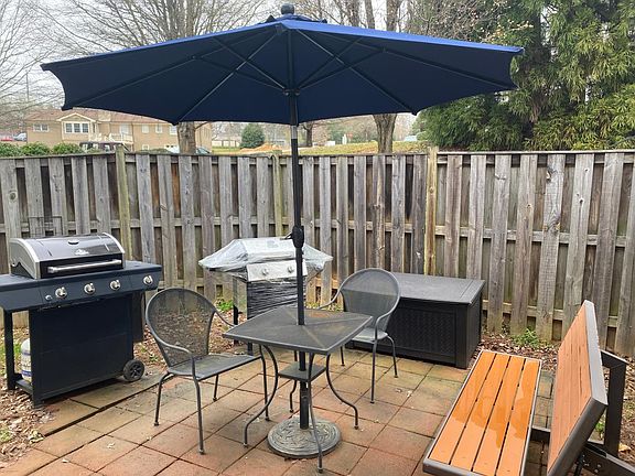 5th image of 1301 Craven St #B
