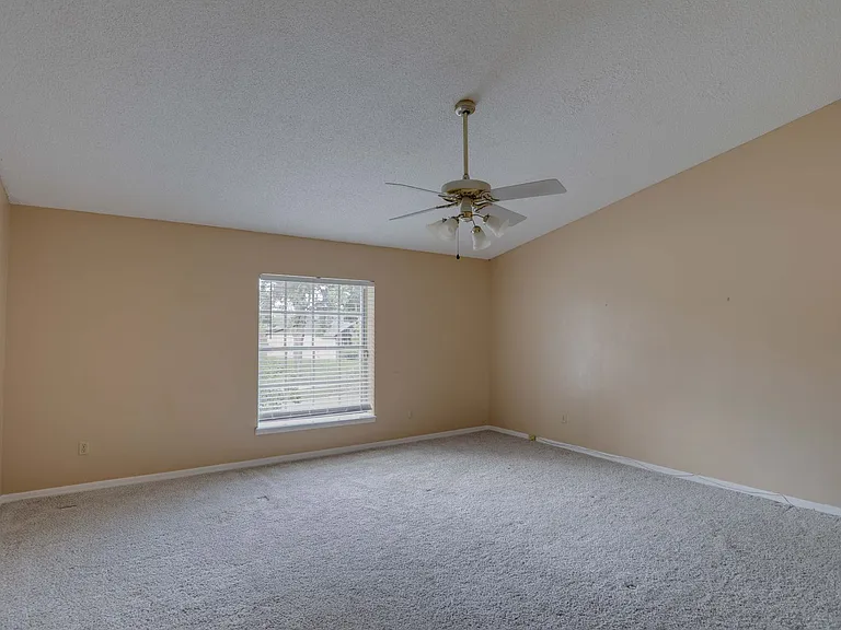 5212 Abelia Dr — Photo 10