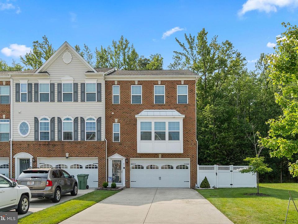 1st image of 43 Isabelle Ct